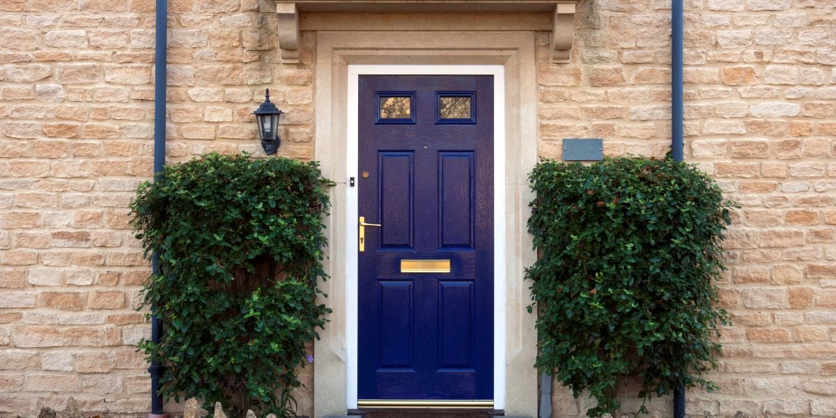 composite-doors vs wooden-doors